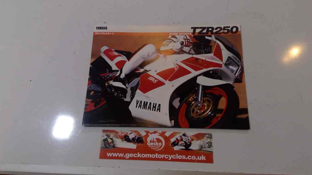 2XT Yamaha TZR250 original brochure