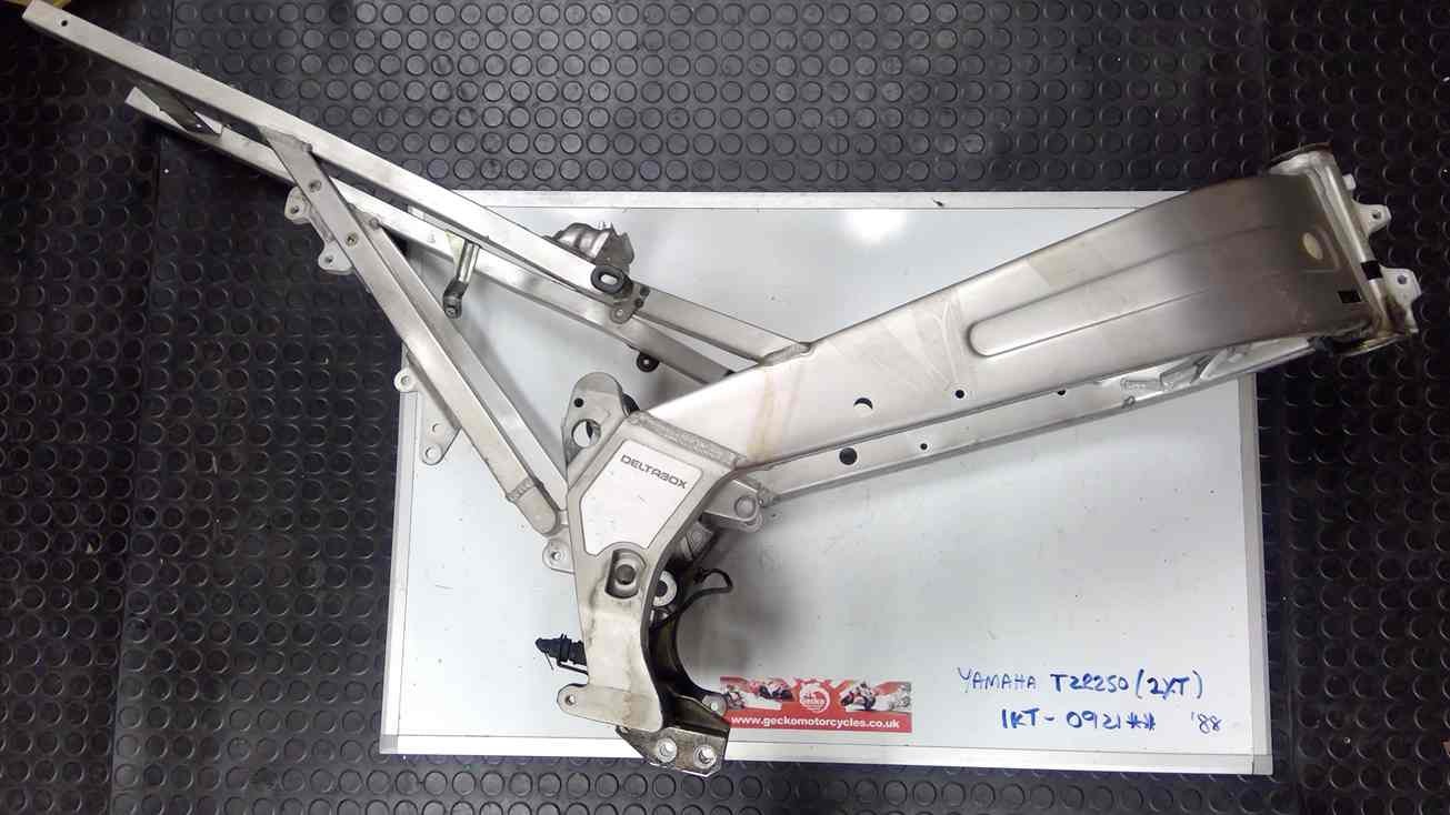 2XT Yamaha TZR250 chassis frame 1988 #921