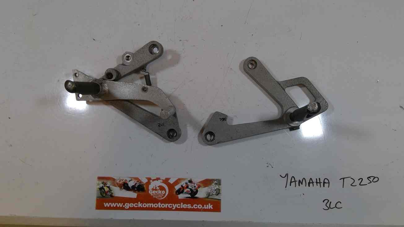 3LC Yamaha TZ250 rearsets footrest hangers levers pegs