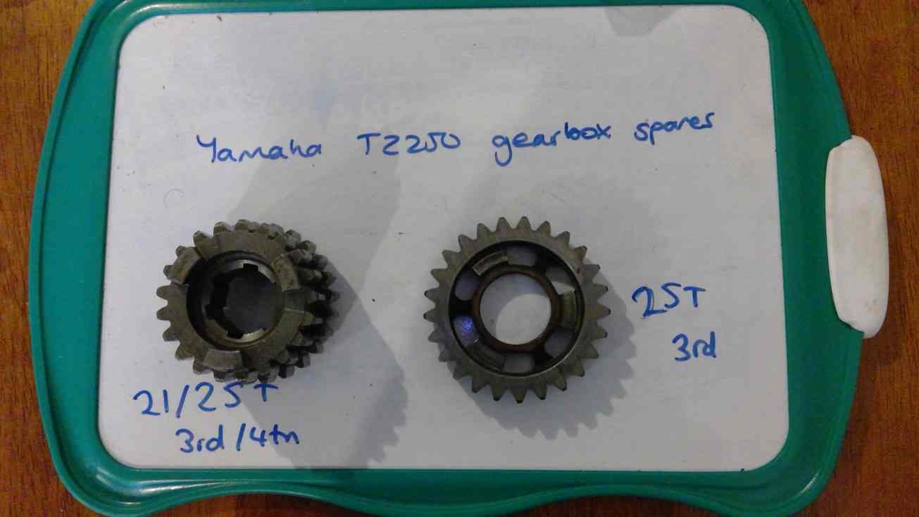 4DP Yamaha TZ250 3rd 25T & 3rd/4th gear ratios 21/25T