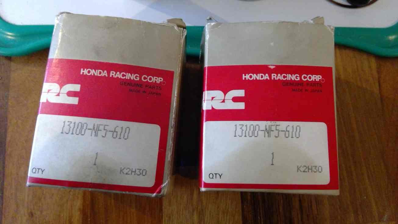 NF5 Honda RS250 pistons x2 - used 13100-NF5-610