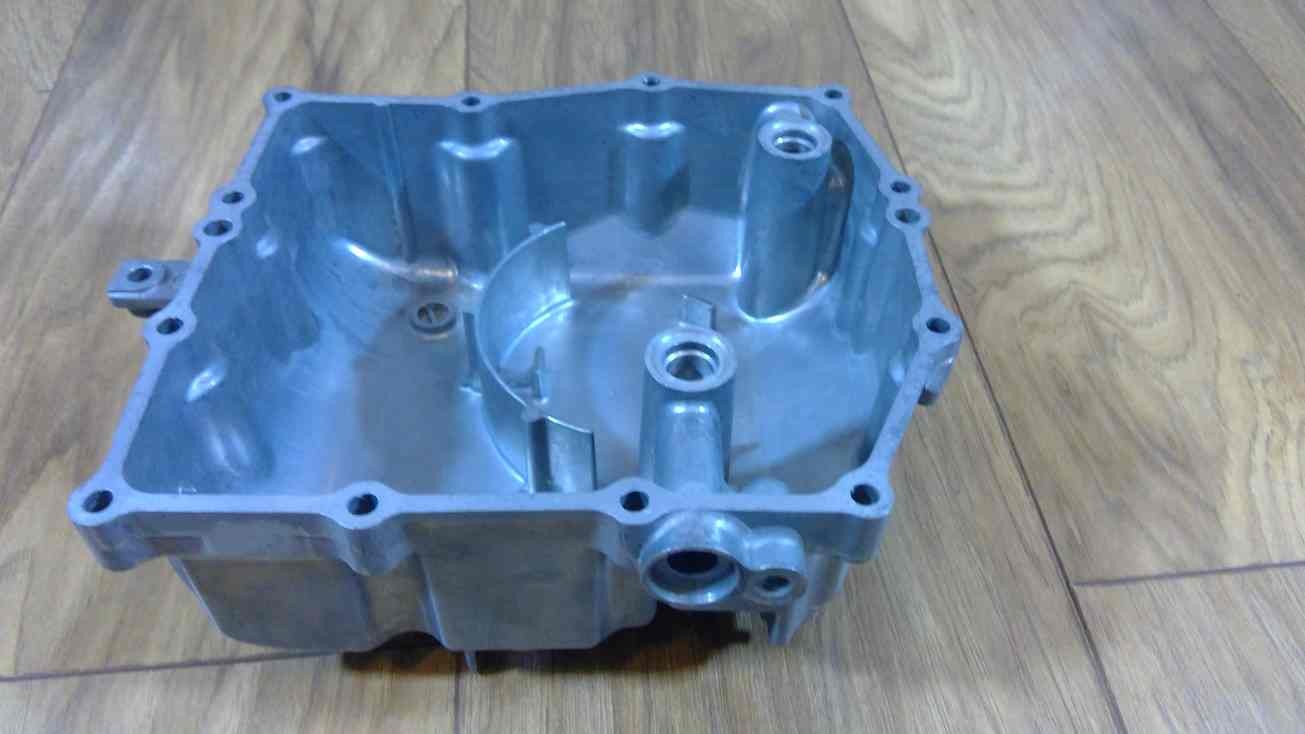RC45 Honda RVF750 sump cover engine